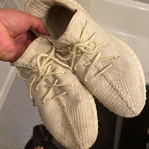 Yeezy Creme